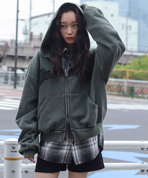 WEGO(ウィゴー)の「WEGO/ショートグラフィックZIPパーカー(パーカー・メンズ・ブラック系その他/グレー/レッド/ダークグリーン/パープル/ブラウン/ピンク・LARGE/MEDIUM)」の18枚目の写真