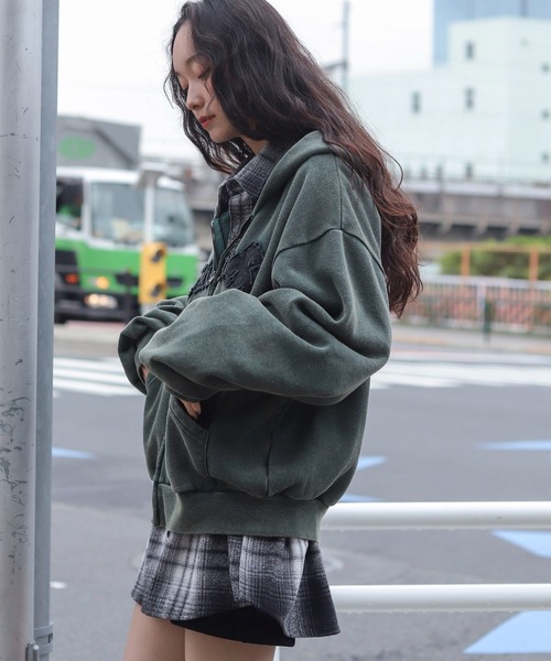 WEGO/【25年秋冬新作】ショートグラフィックZIPパーカー（パーカー