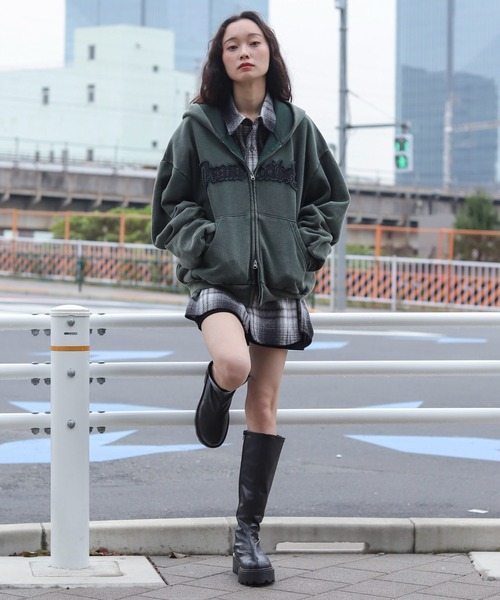 WEGO(ウィゴー)の「WEGO/ショートグラフィックZIPパーカー(パーカー・メンズ・ブラック系その他/グレー/レッド/ダークグリーン/パープル/ブラウン/ピンク・LARGE/MEDIUM)」の20枚目の写真