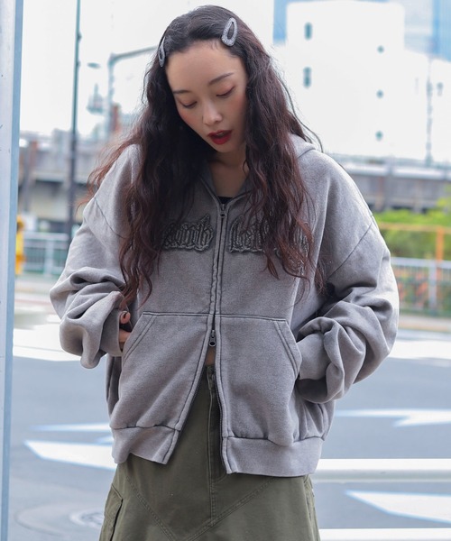 WEGO(ウィゴー)の「WEGO/ショートグラフィックZIPパーカー(パーカー・メンズ・ブラック系その他/グレー/レッド/ダークグリーン/パープル/ブラウン/ピンク・LARGE/MEDIUM)」の12枚目の写真