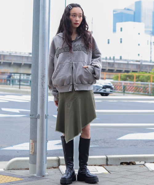 WEGO(ウィゴー)の「WEGO/ショートグラフィックZIPパーカー(パーカー・メンズ・ブラック系その他/グレー/レッド/ダークグリーン/パープル/ブラウン/ピンク・LARGE/MEDIUM)」の8枚目の写真