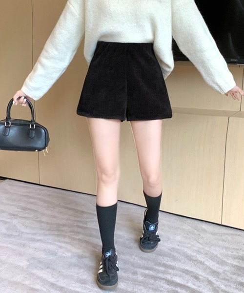 REMUR(レミュール)の「コーデュロイハイウエストショートパンツ(その他パンツ・レディース・ブラウン/ライトベージュ・M/S/L)」の11枚目の写真