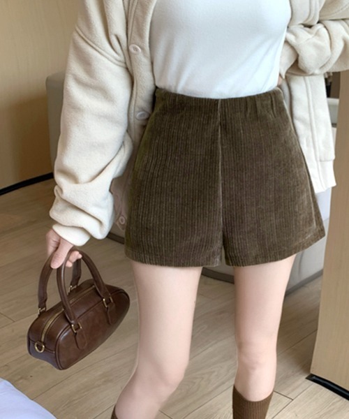 REMUR(レミュール)の「コーデュロイハイウエストショートパンツ(その他パンツ・レディース・ブラウン/ライトベージュ・M/S/L)」の14枚目の写真