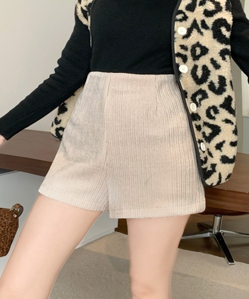 REMUR(レミュール)の「コーデュロイハイウエストショートパンツ(その他パンツ・レディース・ブラウン/ライトベージュ・M/S/L)」の18枚目の写真