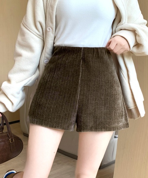 REMUR(レミュール)の「コーデュロイハイウエストショートパンツ(その他パンツ・レディース・ブラウン/ライトベージュ・M/S/L)」の12枚目の写真