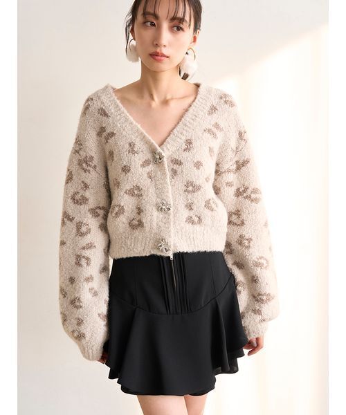 SNIDEL(スナイデル)の「ビジューリボンショートカーディガン(カーディガン/ボレロ・レディース・レオパード/ネイビー/アイボリー・F)」の9枚目の写真