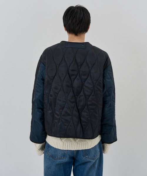 NUAKLE(ヌアクル)の「(m) カモフラージュキルティングジャンパー_ネイビー(その他アウター・メンズ・その他・1/2)」の3枚目の写真