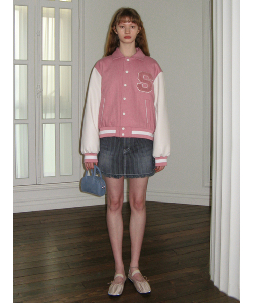 SINOON(シヌーン)の「CLASSIC LOGO AWARD JACKET (PALE PINK)(スタジャン・レディース・ベビーピンク・FREE)」の4枚目の写真