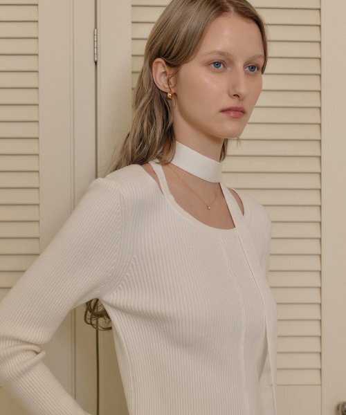 LOOKAST（ルックキャスト）の「ウィットニー カットアウト ニットトップ / WHITNEY CUTOUT KNIT TOP_3colors（ニット/セーター・レディース・ブラック/ブラウン/アイボリー・SMALL/MEDIUM）」の4枚目の写真