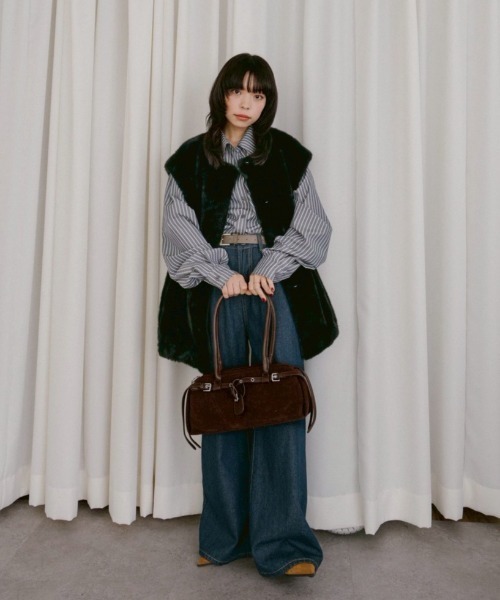 DRWCYS(ドロシーズ)の「スウェードライクベルトデザインハンドバック(ハンドバッグ・レディース・ブラック/ブラウン・FREE)」の10枚目の写真