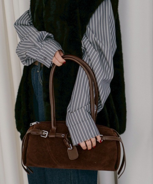 DRWCYS(ドロシーズ)の「スウェードライクベルトデザインハンドバック(ハンドバッグ・レディース・ブラック/ブラウン・FREE)」の8枚目の写真