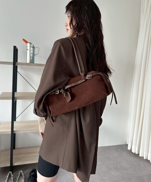 DRWCYS(ドロシーズ)の「スウェードライクベルトデザインハンドバック(ハンドバッグ・レディース・ブラック/ブラウン・FREE)」の14枚目の写真