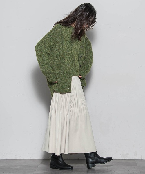 MAYSON GREY(メイソングレイ)の「フラッフィークルーネックプルオーバー≪手洗い可能≫(ニット/セーター・レディース・チャコールグレー/オフホワイト/グリーン・M)」の9枚目の写真