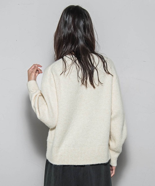 MAYSON GREY(メイソングレイ)の「フラッフィークルーネックプルオーバー≪手洗い可能≫(ニット/セーター・レディース・チャコールグレー/オフホワイト/グリーン・M)」の20枚目の写真