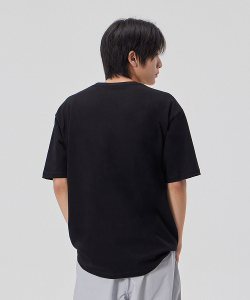 ASTRAL PROJECTION(アストラルプロジェクション)の「コットンルーズフィット半袖Tシャツ_ブラック(Tシャツ/カットソー・メンズ・その他・LARGE/MEDIUM/X-LARGE/XX-LARGE)」の5枚目の写真