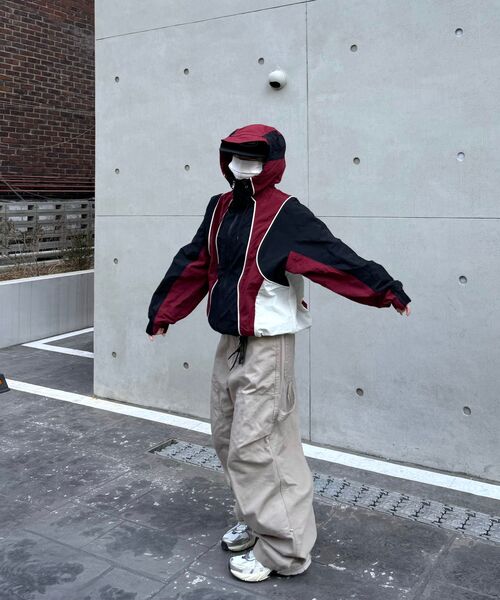 NOT4NERD(ノットフォーナード)の「Colour Block Nylon Windbreaker Jacket - Black(ナイロンジャケット・レディース・その他・SMALL/MEDIUM/LARGE/X-LARGE)」の4枚目の写真
