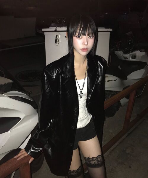 LADY VOLUME(レディーボリューム)の「LOOSE FIT THREE BUTTON LEATHER JACKET_BLACK(ライダースジャケット・レディース・その他・MEDIUM/SMALL)」の6枚目の写真