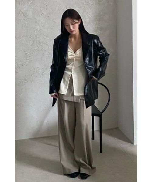 LADY VOLUME(レディーボリューム)の「LOOSE FIT THREE BUTTON LEATHER JACKET_BLACK(ライダースジャケット・レディース・その他・MEDIUM/SMALL)」の10枚目の写真