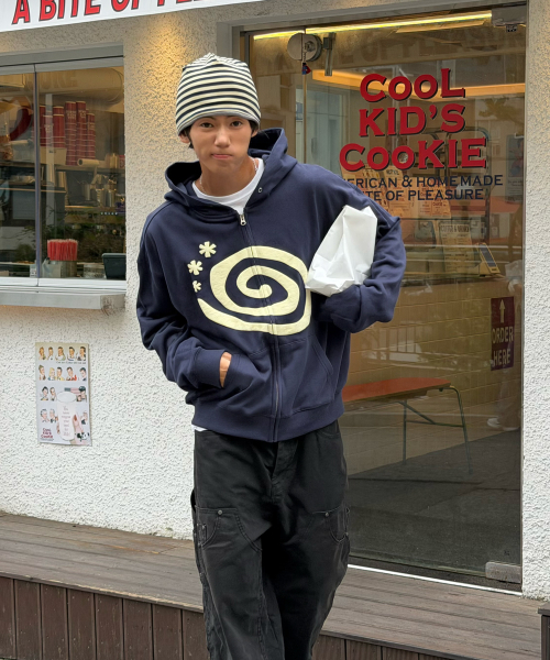 AMOU（アモウ）の「Molly Hoodie Zip Up NAVY（パーカー）」 - WEAR