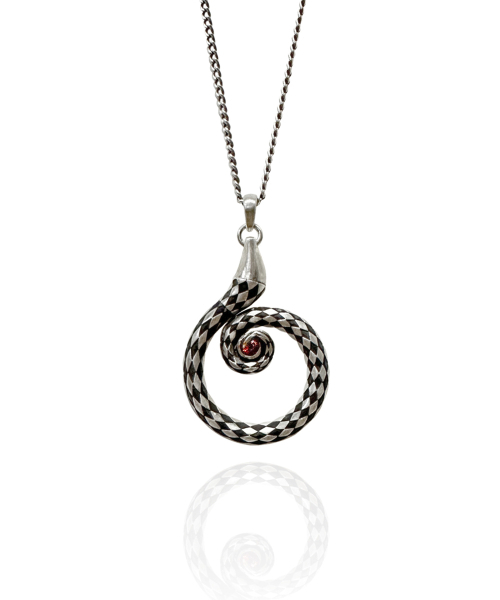 GebGarnet Circle Necklace