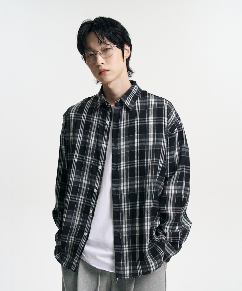 MOOVN(ムブン)の「オーバーサイズチェックシャツブラック(シャツ/ブラウス・メンズ・ブラック・SMALL/MEDIUM/LARGE)」の16枚目の写真