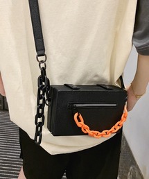 WESTBOY（ウエストボーイ）の「ユニセックス レザーライク チェーン コンパクト スクエアショルダーバッグ WO25W10BG15（ショルダーバッグ）」