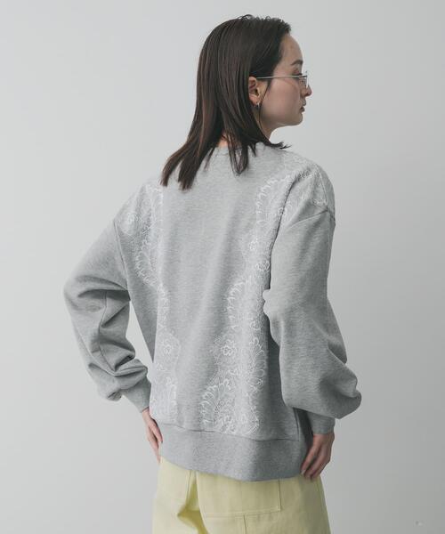 SENSE OF PLACE by URBAN RESEARCH（センスオブプレイスバイアーバンリサーチ）の「レースルーズスウェット（スウェット・レディース・チャコールグレー/グレー/オートミール・ONE）」の12枚目の写真