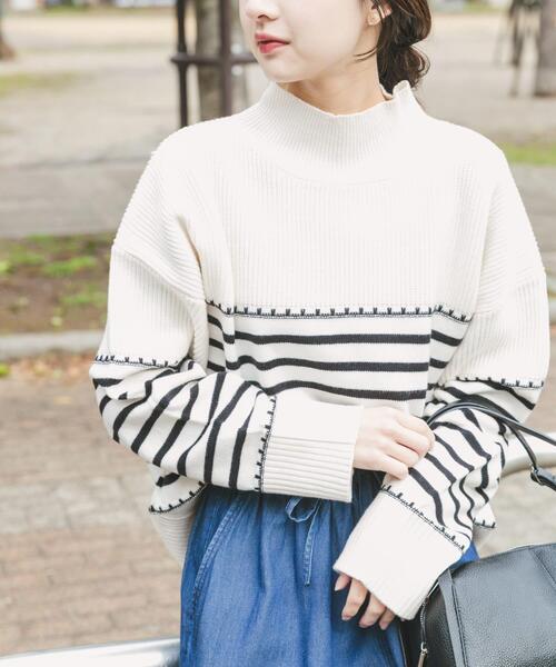 ITEMS URBANRESEARCH（アイテムズ アーバンリサーチ）の「ハイネックステッチニット（ニット/セーター・レディース・グリーン系その他/ホワイト系その他/グレー・FREE）」の2枚目の写真