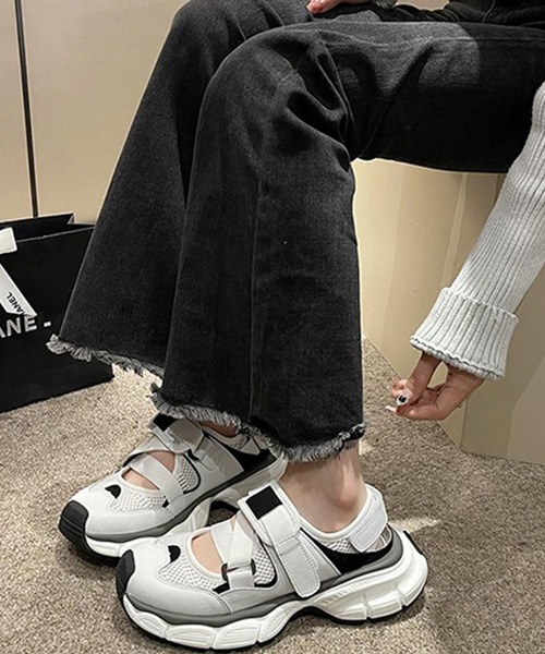 c.u.l（シーユーエル）の「軽量 クロスコード メリージェーン バレエ スニーカー サンダル culs181（サンダル・レディース・ホワイト/ブラック・39/38/37/36）」の5枚目の写真