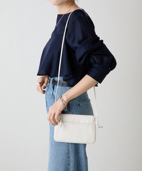 COLLAGE GALLARDAGALANTE（コラージュガリャルダガランテ）の「スマホウォレットショルダー（ショルダーバッグ・レディース・ブラック/アイボリー・FREE）」の3枚目の写真