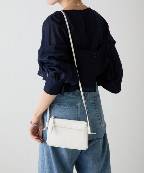 COLLAGE GALLARDAGALANTE（コラージュガリャルダガランテ）の「スマホウォレットショルダー（ショルダーバッグ・レディース・ブラック/アイボリー・FREE）」の4枚目の写真