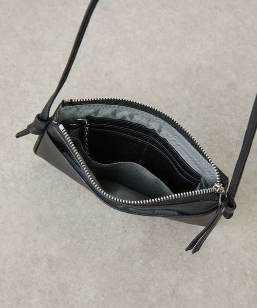 COLLAGE GALLARDAGALANTE（コラージュガリャルダガランテ）の「スマホウォレットショルダー（ショルダーバッグ・レディース・ブラック/アイボリー・FREE）」の15枚目の写真