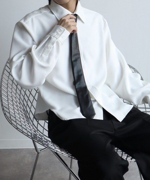 welise（ウェライズ）の「【welise/ウェライズ】2026SS リッチドレープスムース  ニューベーシック ショート丈 長袖レギュラーシャツ（シャツ/ブラウス・メンズ・サックスブルー/チャコールグレー/ホワイト/ホワイト系その他/レッド・S/M/L）」の16枚目の写真