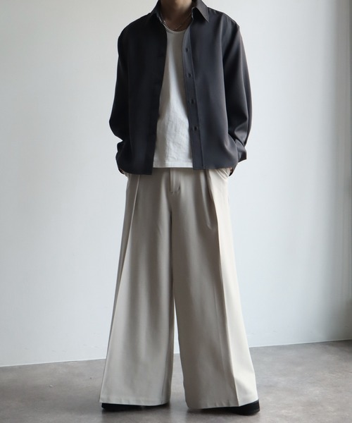 welise(ウェライズ)の「【welise/ウェライズ】-2026AW-リッチドレープスムース ニューベーシック ショート丈 長袖レギュラーシャツ(シャツ/ブラウス・メンズ・サックスブルー/チャコールグレー/ホワイト/ホワイト系その他/レッド/ブラック/アッシュブラウン/ロイヤルブルー・S/M/L)」の16枚目の写真