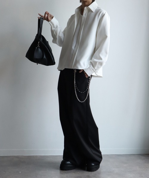 welise（ウェライズ）の「【welise/ウェライズ】2026SS リッチドレープスムース  ニューベーシック ショート丈 長袖レギュラーシャツ（シャツ/ブラウス・メンズ・サックスブルー/チャコールグレー/ホワイト/ホワイト系その他/レッド・S/M/L）」の21枚目の写真