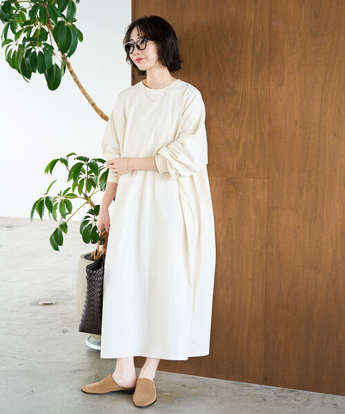 FREAK'S STORE（フリークスストア）の「限定展開　オーバーサイズ ドルマンスリーブ ワンピース（ワンピース・レディース・グレー/ブラック/ナチュラル/ネイビー/レッド・SMALL/MEDIUM）」の10枚目の写真