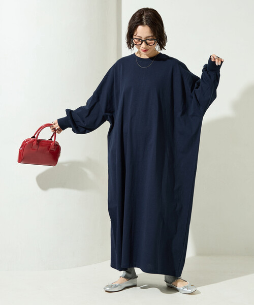 FREAK'S STORE（フリークスストア）の「限定展開　オーバーサイズ ドルマンスリーブ ワンピース（ワンピース・レディース・グレー/ブラック/ナチュラル/ネイビー/レッド・SMALL/MEDIUM）」の21枚目の写真