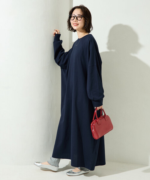 FREAK'S STORE（フリークスストア）の「限定展開　オーバーサイズ ドルマンスリーブ ワンピース（ワンピース・レディース・グレー/ブラック/ナチュラル/ネイビー/レッド・SMALL/MEDIUM）」の22枚目の写真