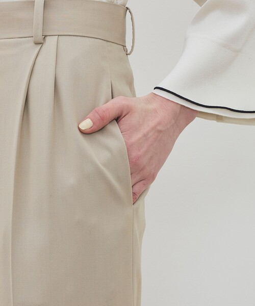 DES PRES(デ・プレ)の「ハイツイストギャバジン 2タックワイドパンツ(スラックス・レディース・ライトベージュ/チャコールグレー・32/34/38/36)」の9枚目の写真