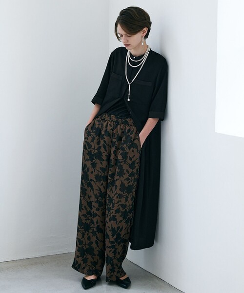 ICB(アイシービー)の「FluidBackSatin シャツワンピース(ワンピース・レディース・グレー系/ブラック系・6/4/2)」の7枚目の写真
