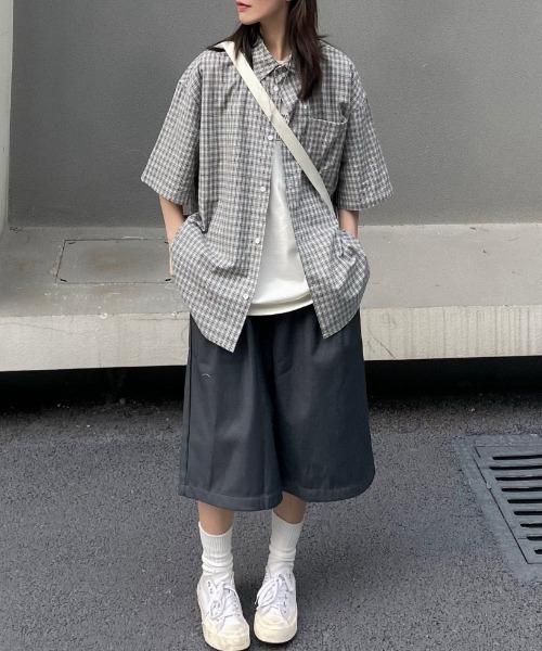 yuue' ( wear )(ユーイ)の「オーバーサイズチェック柄半袖シャツ/ユニセックス(シャツ/ブラウス・レディース・アイボリー・FREE)」の5枚目の写真