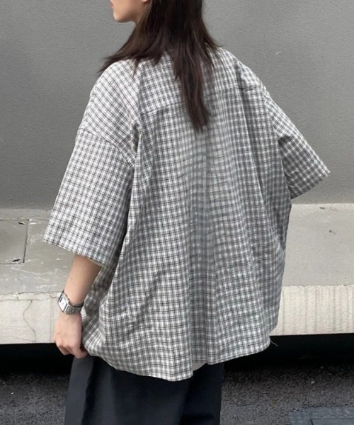 yuue' ( wear )(ユーイ)の「オーバーサイズチェック柄半袖シャツ/ユニセックス(シャツ/ブラウス・レディース・アイボリー・FREE)」の4枚目の写真