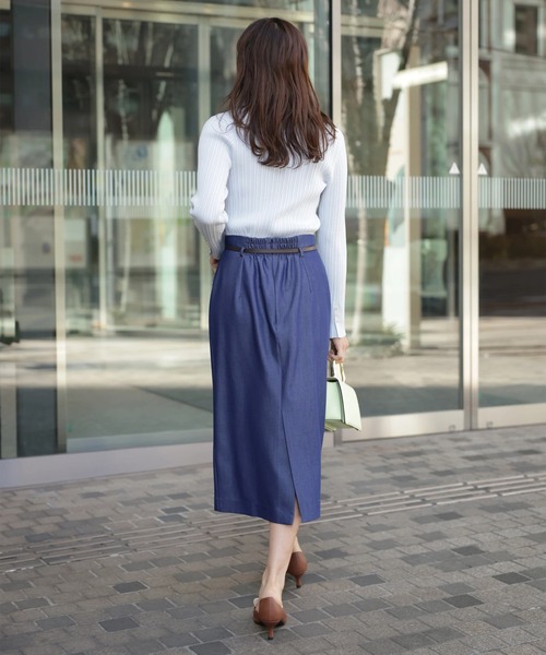 JUSGLITTY(ジャスグリッティー)の「ベルト付タイトスカート(スカート・レディース・ネイビー・2/1/0)」の11枚目の写真