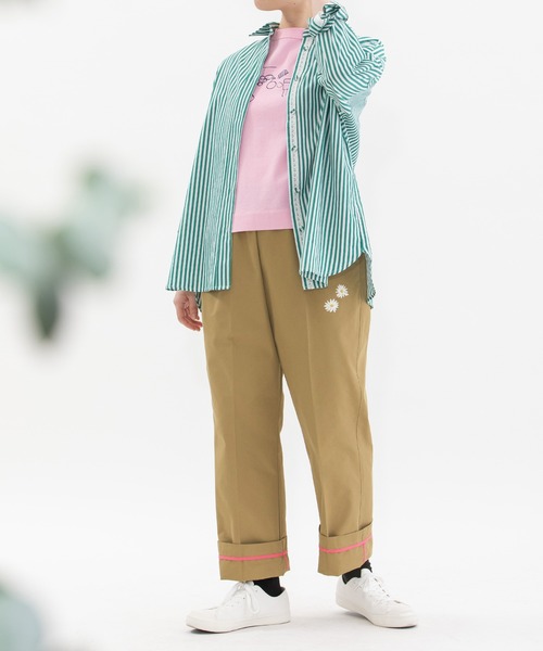 nop de nod(ノップドゥノッド)の「センタープレスチノパンツ(チノパンツ・レディース・ライトベージュ/ダークグレー/ダークベージュ・3)」の12枚目の写真