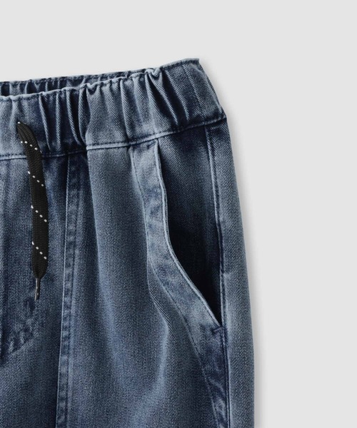 NAVY（ネイビー）の「【NAVY SARARI  /ネイビー サラリ】 キッズ ニットデニム ベーカーポケット ジョガーパンツ 冷感 ストレッチ性（デニムパンツ・キッズ・ブラック/ネイビー・130cm/140cm/150cm/160cm）」の4枚目の写真