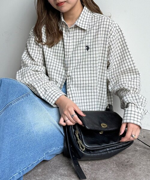 U.S. POLO ASSN.(ユーエスポロアッスン)の「【U.S. POLO ASSN.】シアサッカー長袖シャツ(シャツ/ブラウス・レディース・アイボリー/ブラック/ブルー/レッド・FREE)」の2枚目の写真