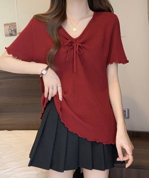 SallyLunn(サリーラン)の「フロントリボンVネックリブトップス(Tシャツ/カットソー・レディース・レッド/ブラック・LARGE/MEDIUM)」の3枚目の写真