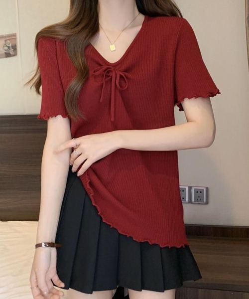 SallyLunn(サリーラン)の「フロントリボンVネックリブトップス(Tシャツ/カットソー・レディース・レッド/ブラック・LARGE/MEDIUM)」の6枚目の写真