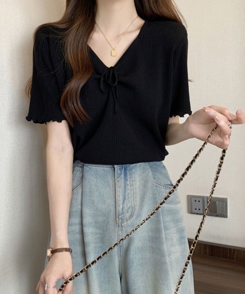 SallyLunn(サリーラン)の「フロントリボンVネックリブトップス(Tシャツ/カットソー・レディース・レッド/ブラック・LARGE/MEDIUM)」の14枚目の写真