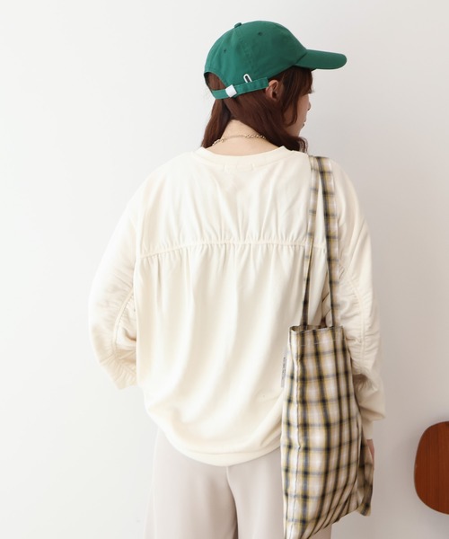 AMERICAN HOLIC（アメリカンホリック）の「バックギャザー裏毛スウェット（スウェット・レディース・アイボリー/グレー系その他/ダークネイビー/レッド・FREE）」の7枚目の写真